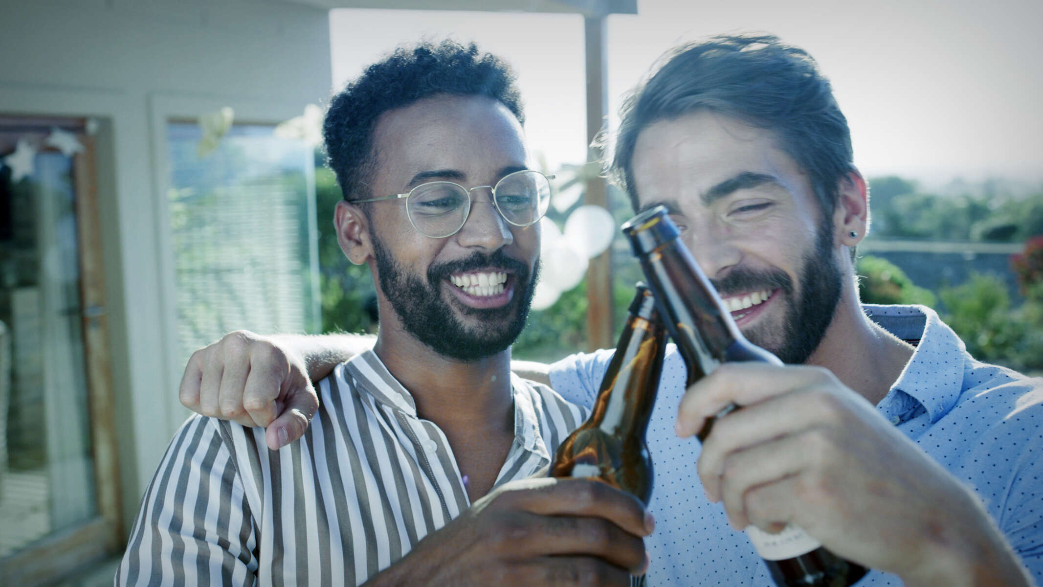Martin and Thomas having a beer after work