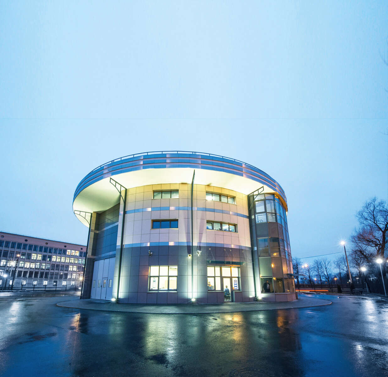 Vue extérieure : station de relevage des eaux usées de Saint-Pétersbourg