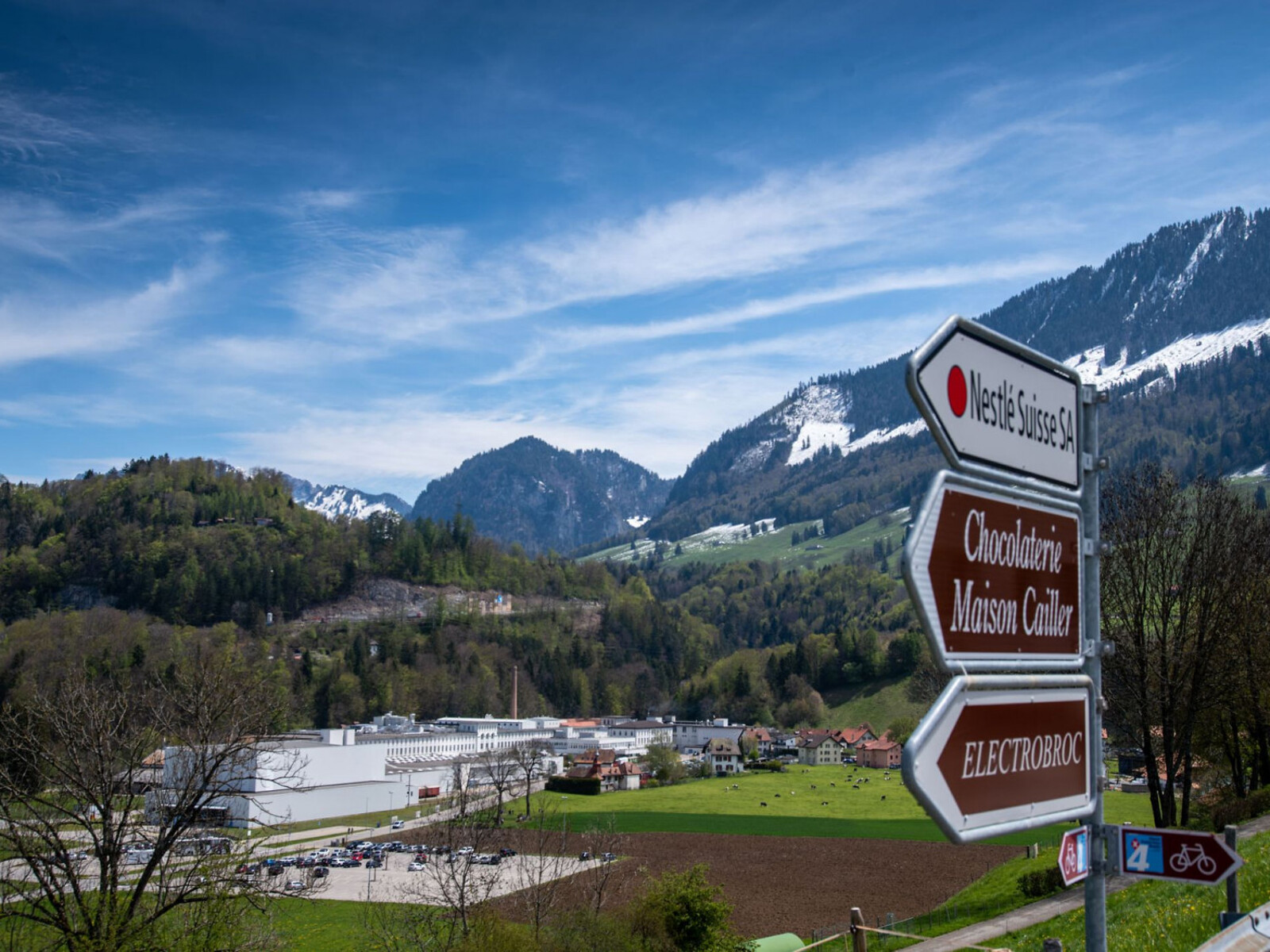 Blick auf das Schokoladenwerk Nestlé Cailler