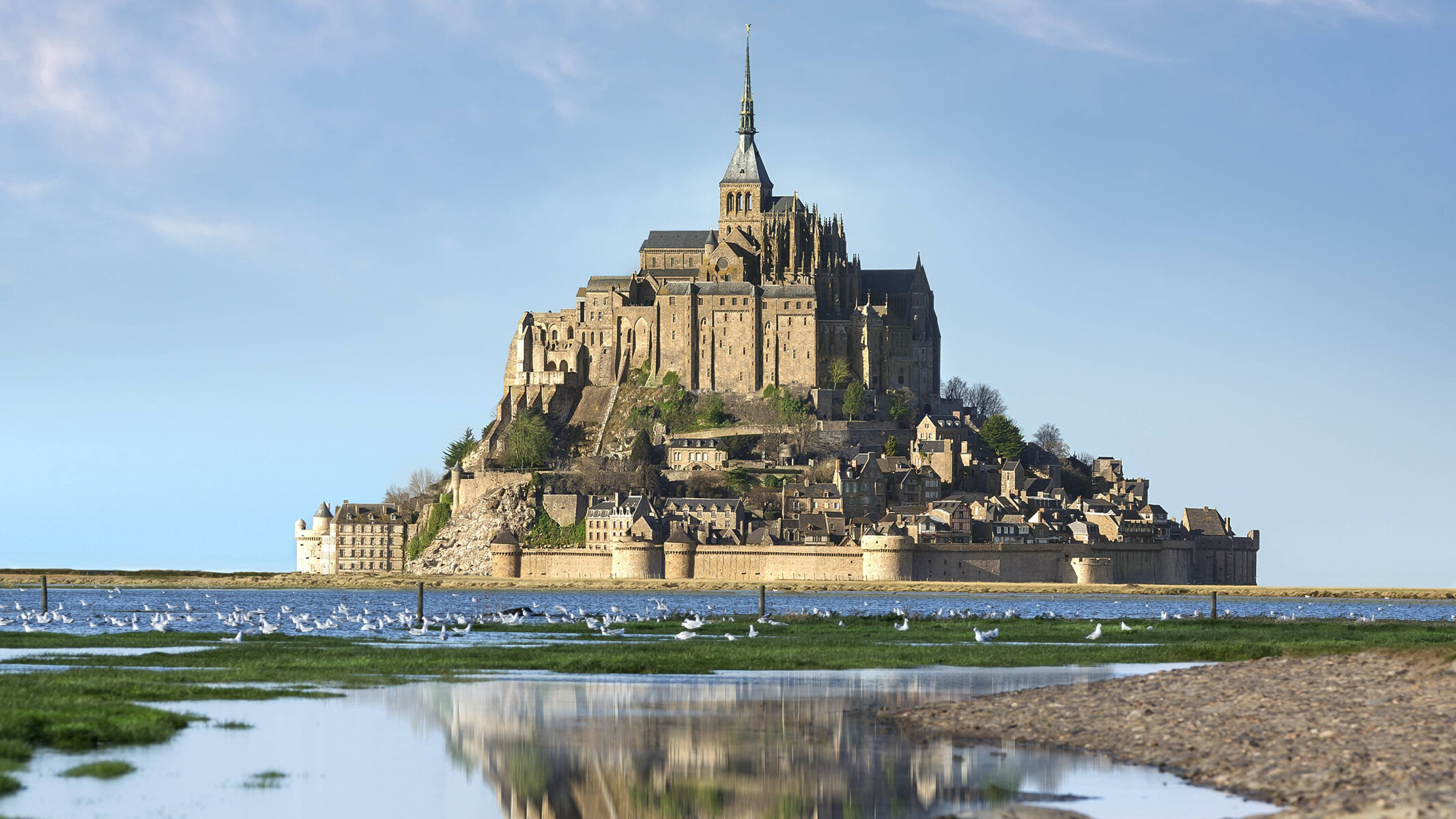 Afvoer van afvalwater op de Mont Saint Michel in het Franse Normandië