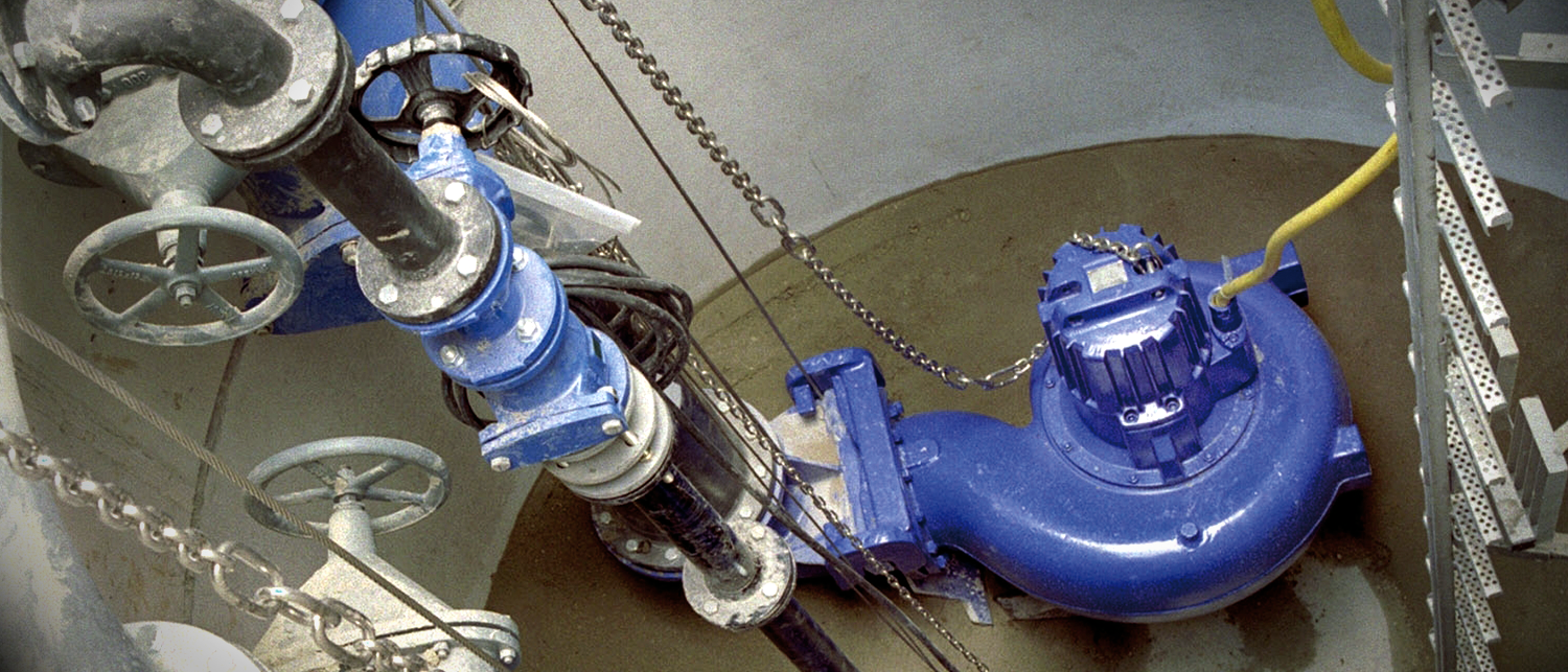 KSB Tauchmotorpumpen vom Typ Amarex KRT, am Boden eines Beckens installiert