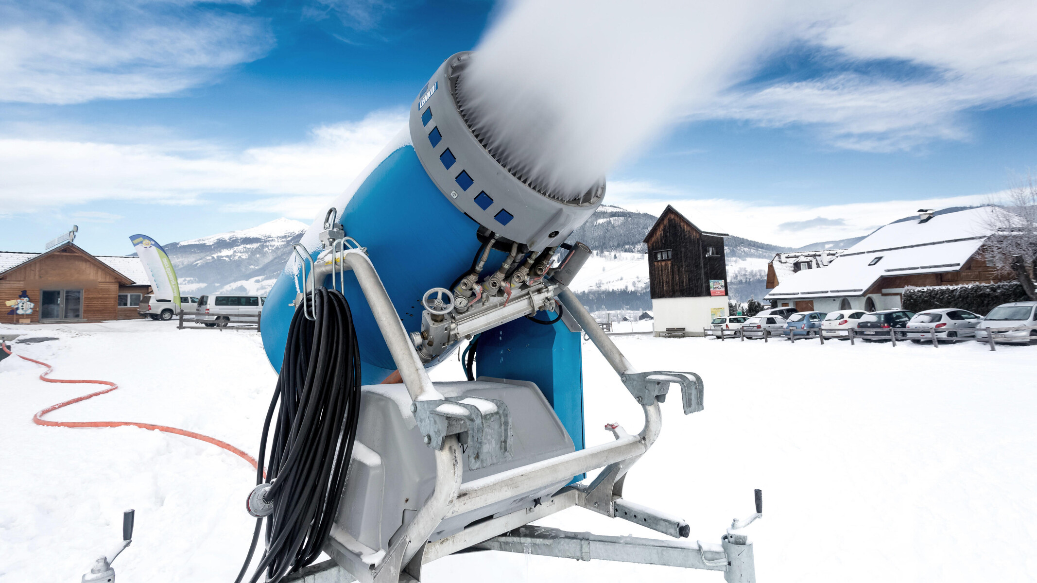 Snötillverkningsanordning med KSB-pumpar