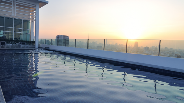 Pressure booster systems for high-rise buildings: Pool on top of a skyscraper