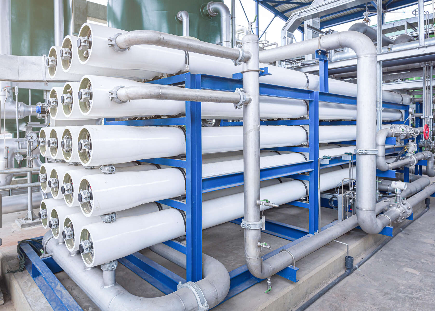 Filtering systems for industrial water treatment