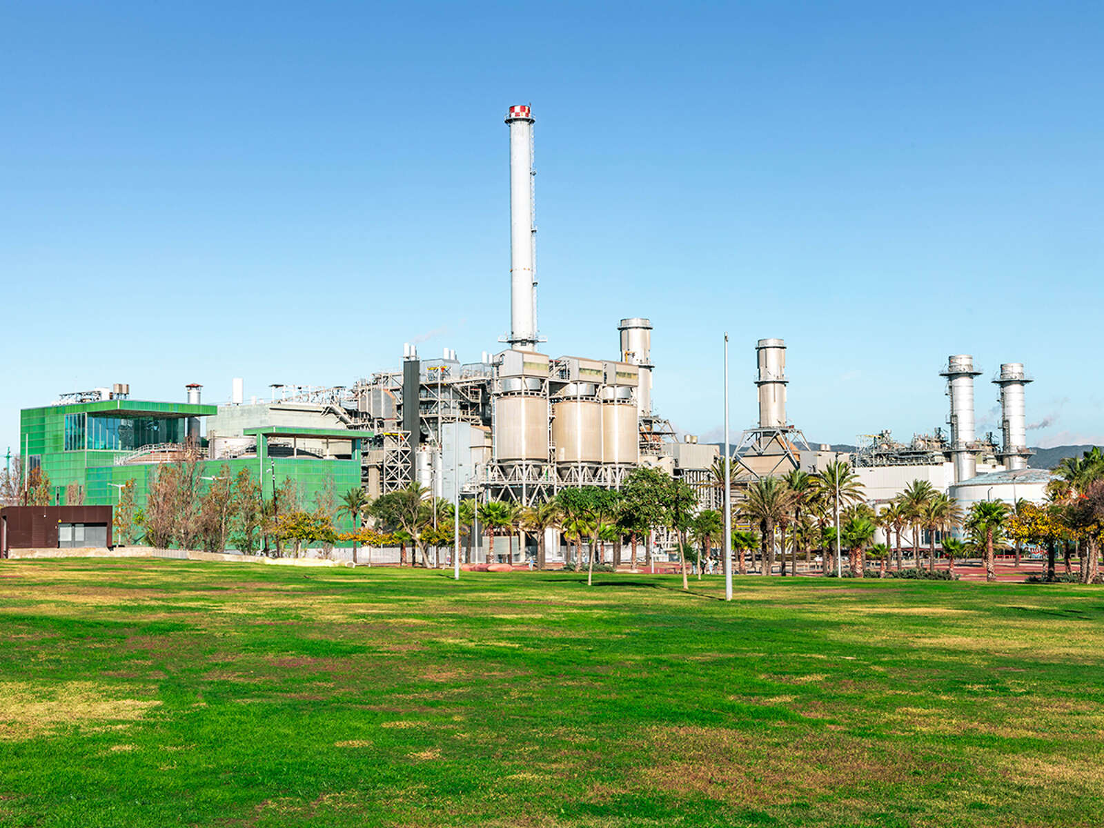 KSB bietet hochwertige Pumpen und Armaturen für Müllverbrennungskraftwerke