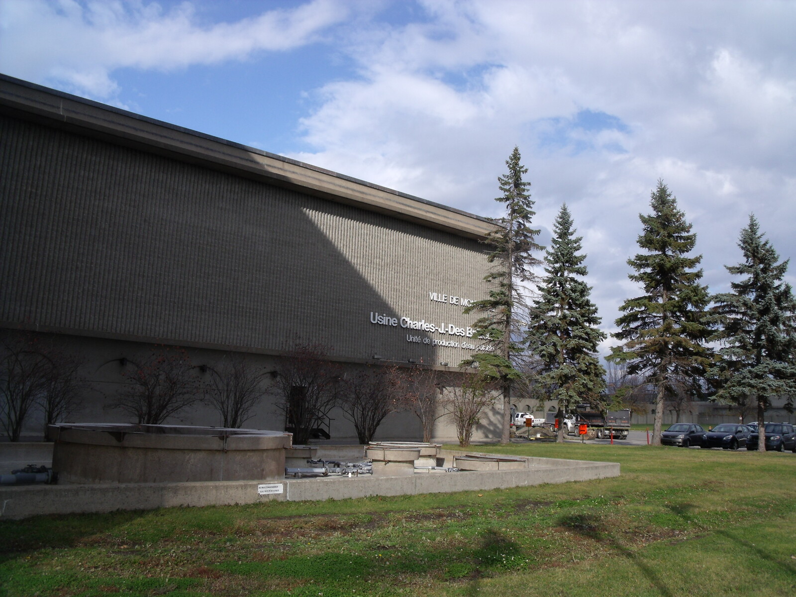 Fig.1 The Charles-J.-Des Baillets plant in Montreal.