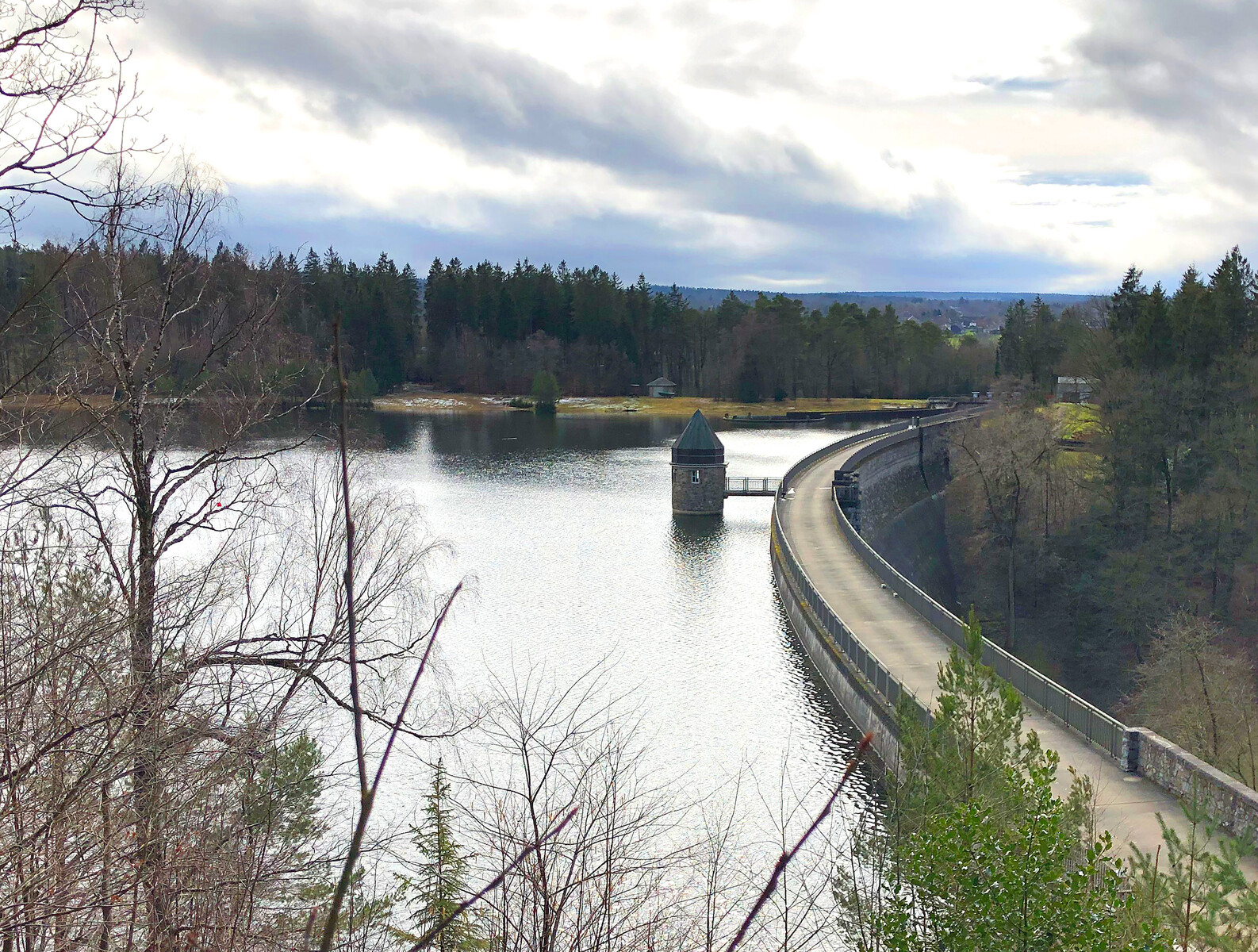 Reservoir and dam of the Dreilägerbachtalsperre near Roetgen