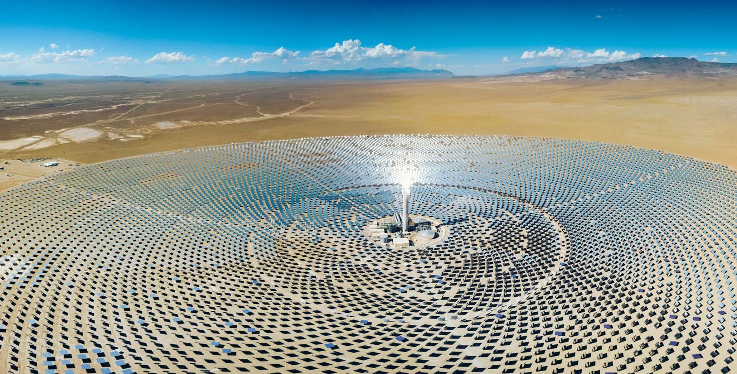 KSB offers pumps and valves for solar thermal power plants.
