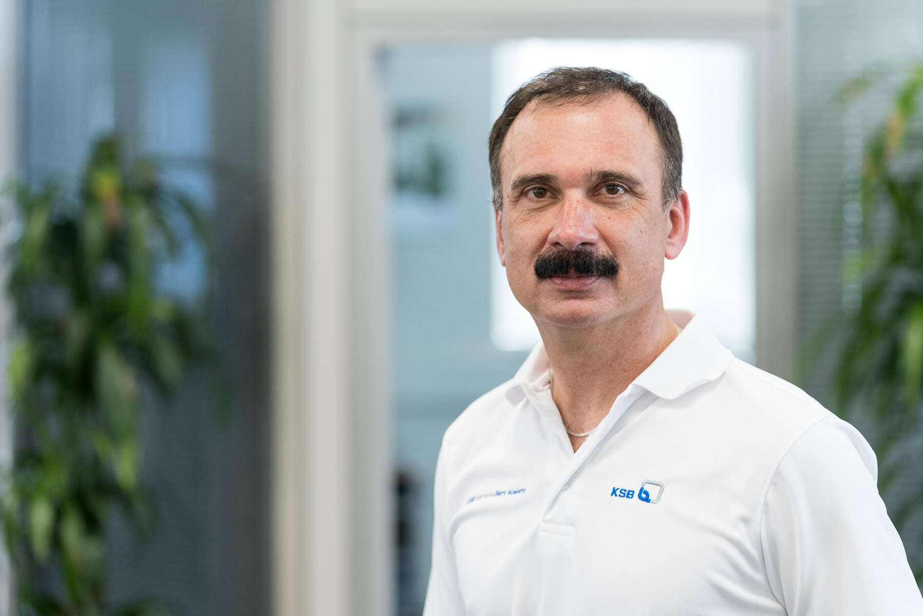 Portrait photo of Peter Reisch