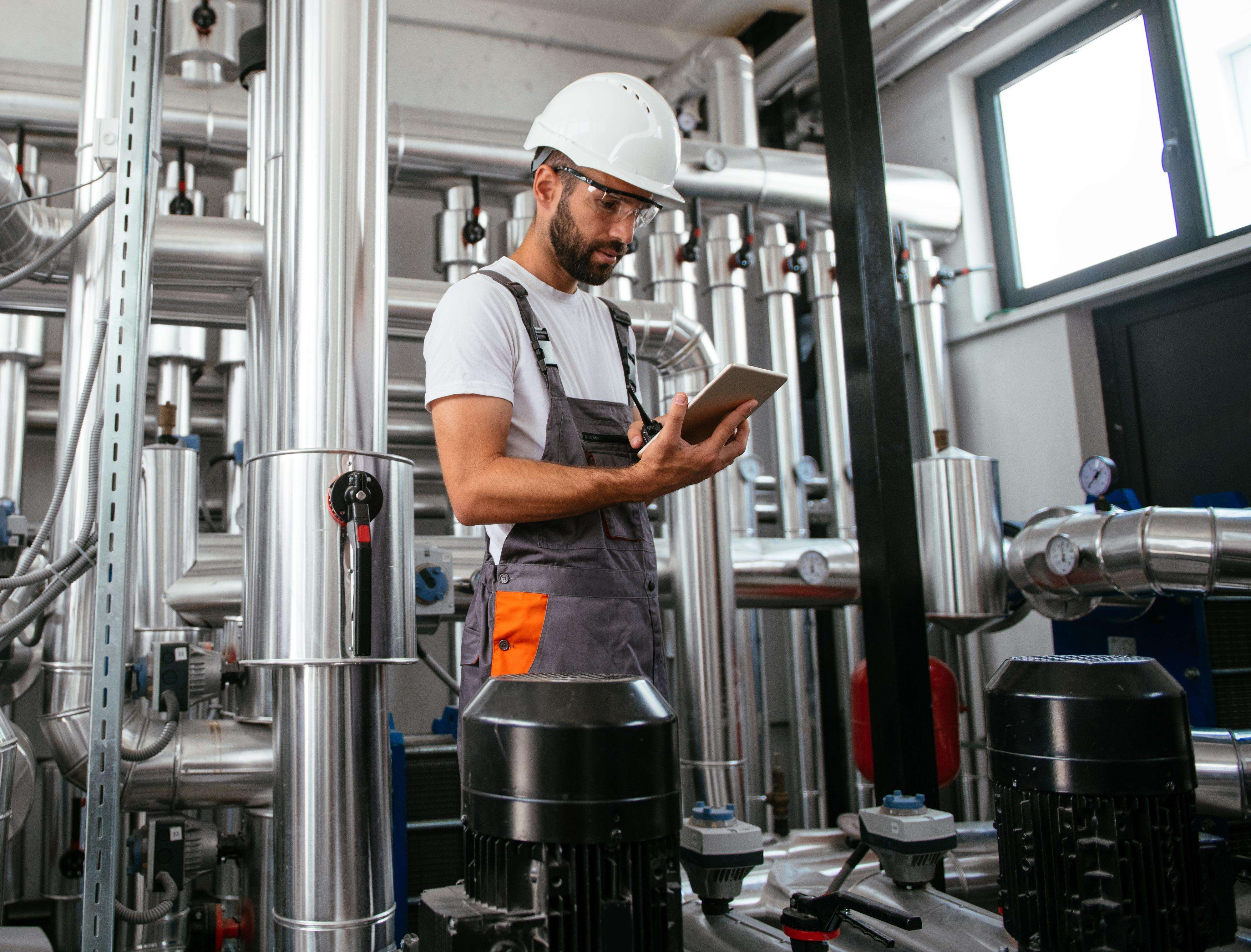 Expert service, maintenance and support for pumps