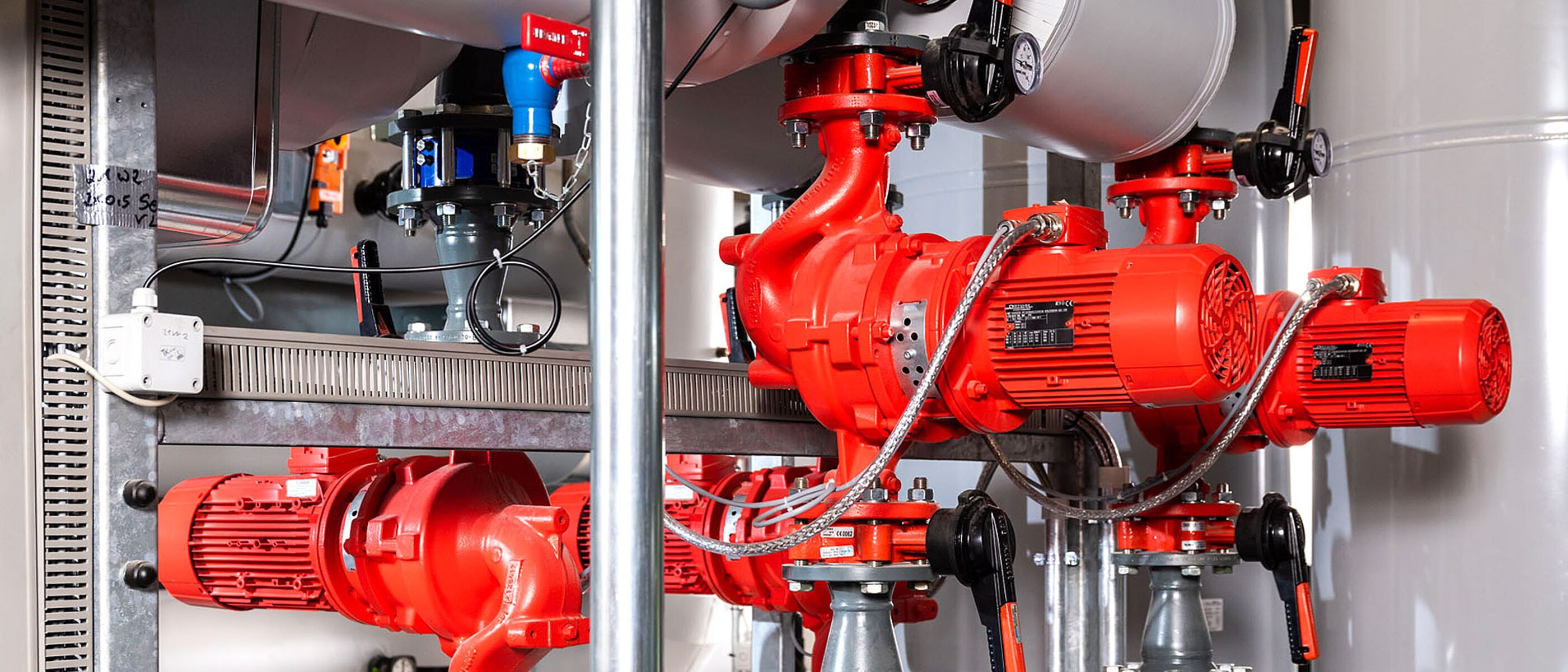 Etaline-Pumpen, BOA-X Absperrklappen und Serie 2000 Rückschlagklappen
