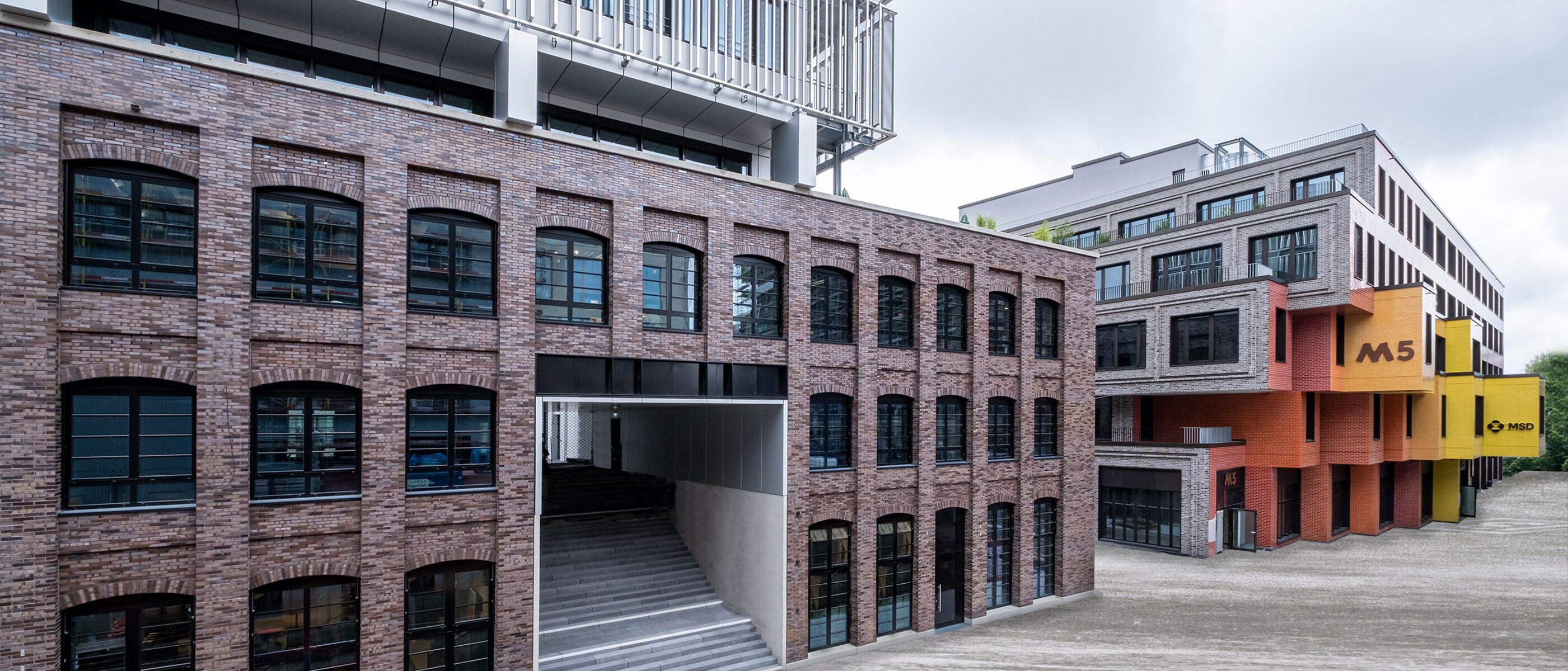 Gebäude des Münchner Stadtquartiers "Die Macherei" von außen