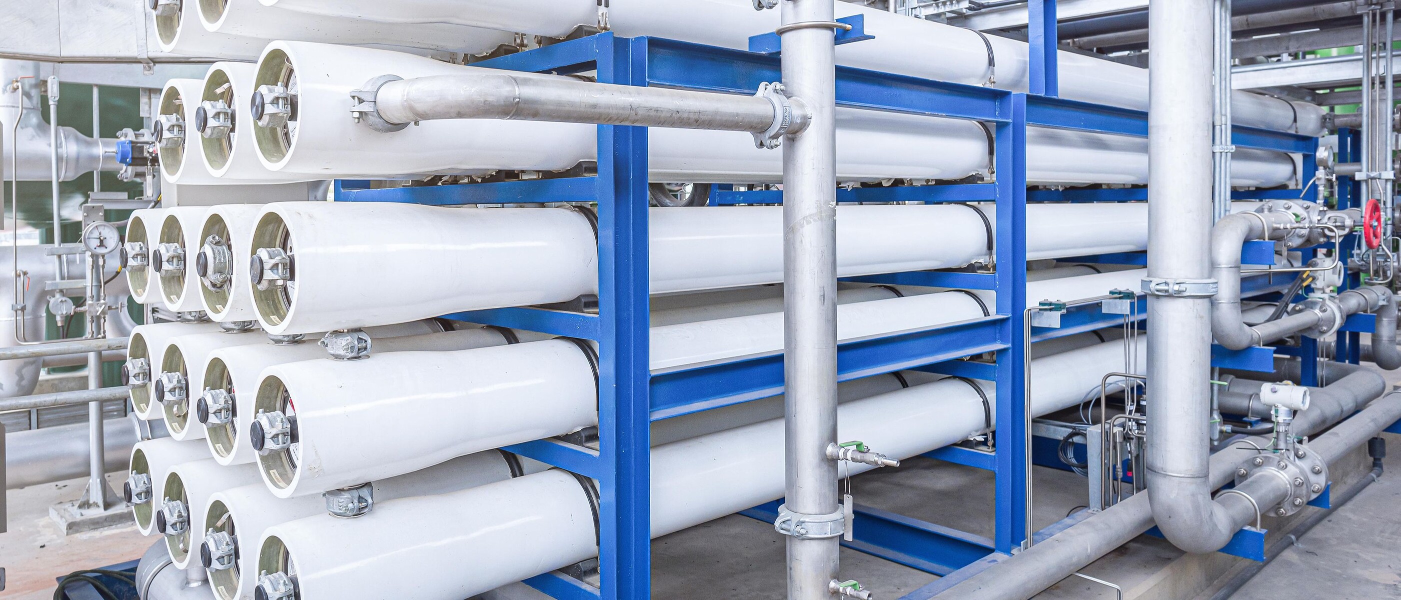 Filtering systems for industrial water treatment