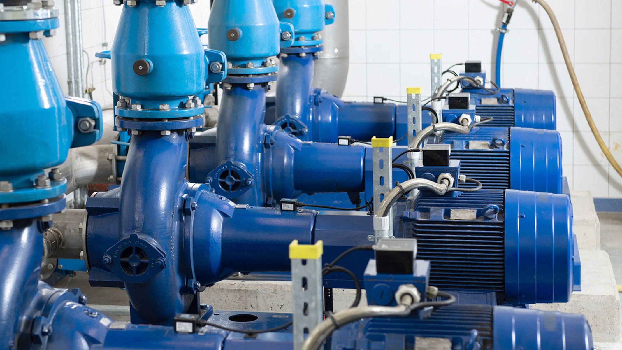 Pump pumping. Агрегат насосный KSB. KSB насосы 950 00230910. Насосные станции KSB. Питательный насос KSB HGC.