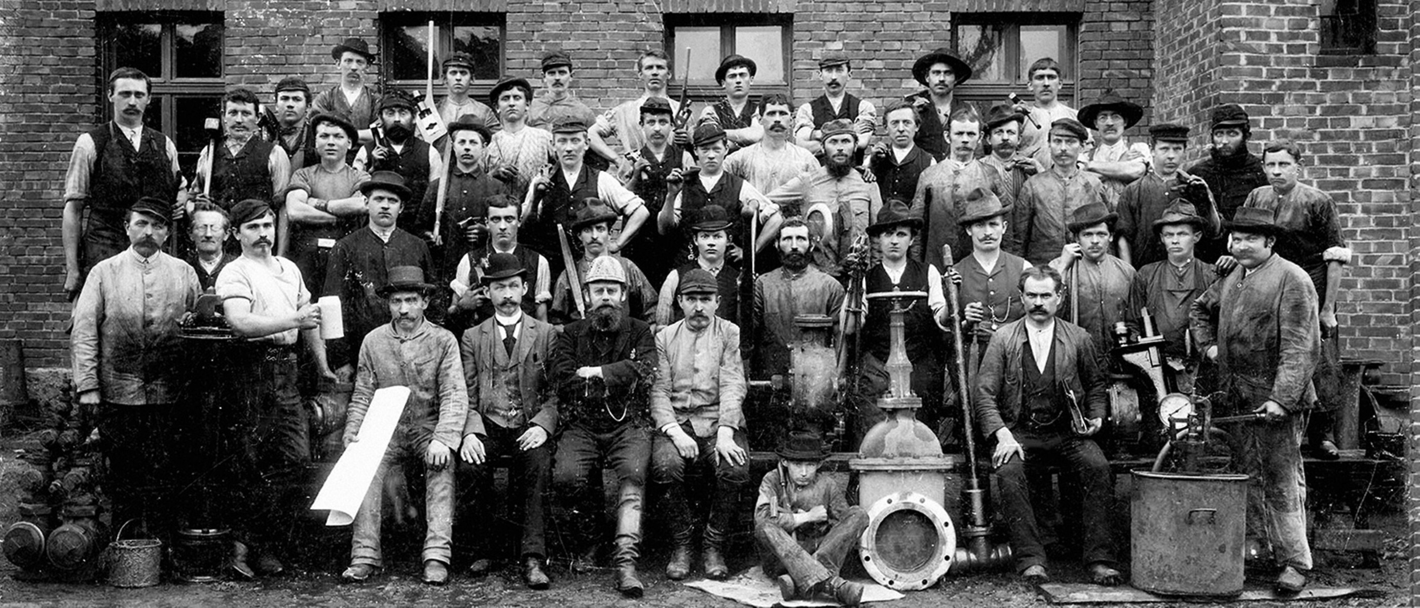 The workforce of KSB’s valves shop in 1930